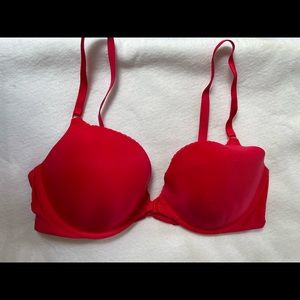 Victoria’s Secret push up bra red